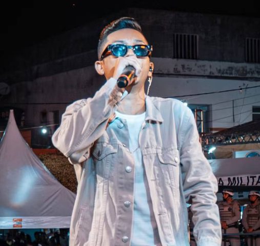 Cantor Silfarley passa mal durante apresentação de São Pedro e cancela show em Coração de Maria
