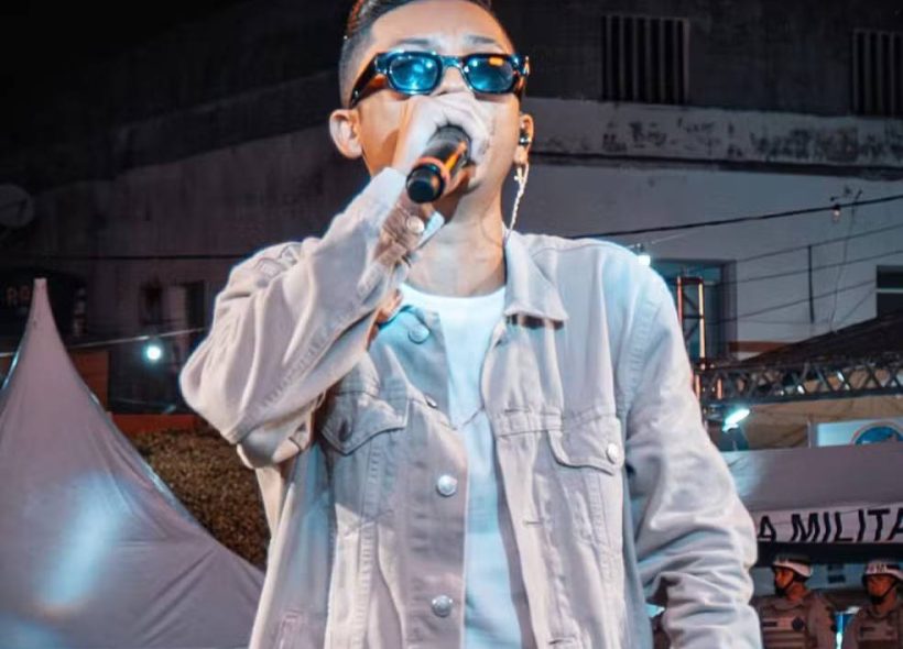 Cantor Silfarley passa mal durante apresentação de São Pedro e cancela show em Coração de Maria