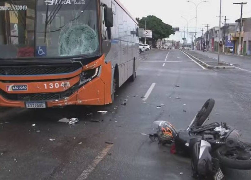 Motociclista morre um dia antes do aniversário, após bater em ônibus em Feira de Santana
