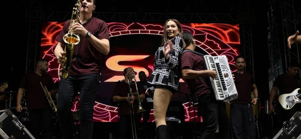 Arraiá de Feira 2026: Solange Almeida encerra São Pedro de Jaíba em grande estilo