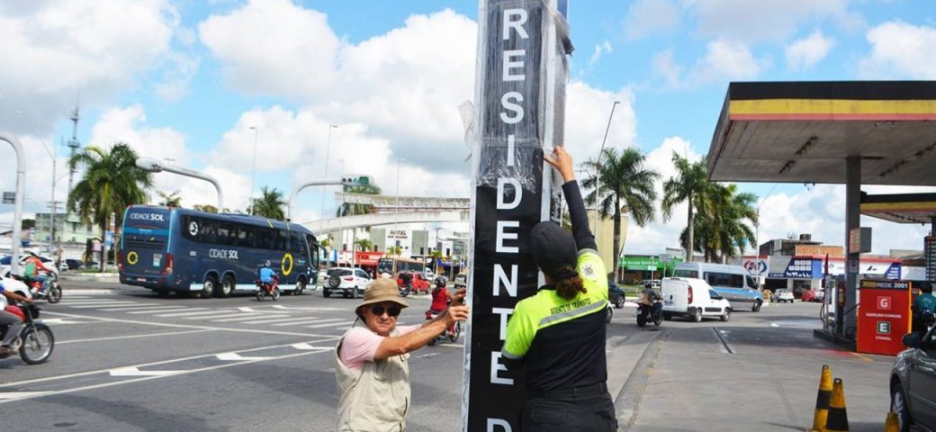 Direita livre implantada entre avenida Presidente Dutra e rua J.J. Seabra