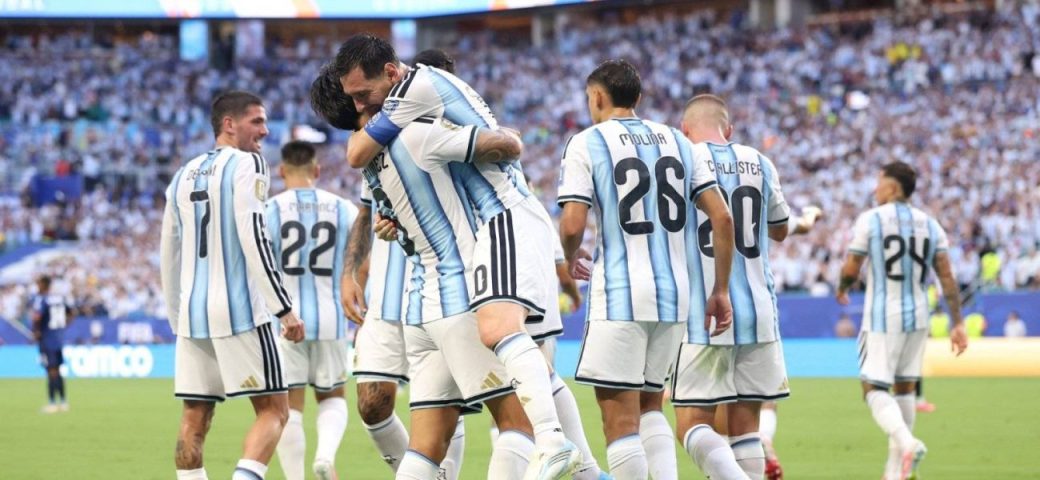 No sufoco, Argentina supera resistência histórica de Cabo Verde na prorrogação e avança às oitavas