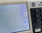 TRE da Bahia inicia testes em mais de mil urnas eletrônicas para eleições de 2026