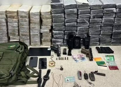 Polícia Militar PM e estudante de Direito são presos com mais de 100 kg de drogas em shopping de Salvador