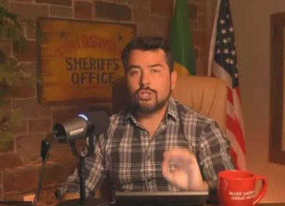 Aliado de Flávio Bolsonaro chama jornalistas de 