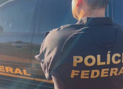 PF e Receita Federal investigam irregularidades em processos de fiscalização tributária; servidor público é afastado