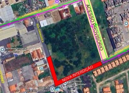 Devido às obras de duplicação, acesso à Avenida Artêmia Pires, em Feira de Santana, é alterado
