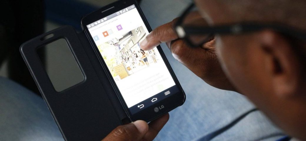 IBGE: em 2025, uma em cada dez pessoas não acessou internet na Bahia