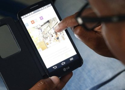 IBGE: em 2025, uma em cada dez pessoas não acessou internet na Bahia
