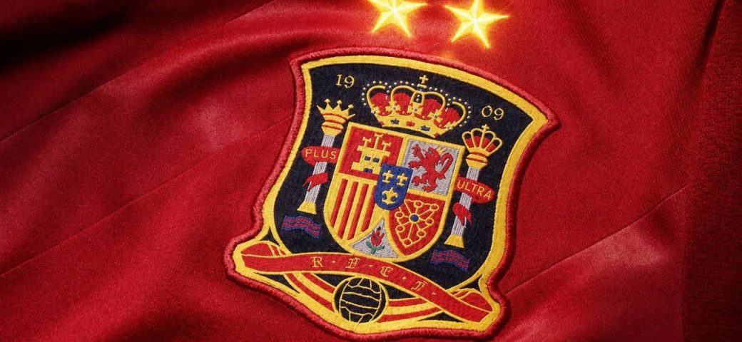 Espanha atualiza camisa com segunda estrela após título da Copa do Mundo 2026; veja vídeo