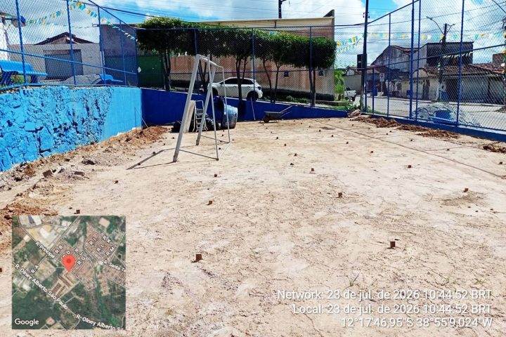 Seinfra promove reforma e manutenção de 12 quadras e campos de futebol em Feira
