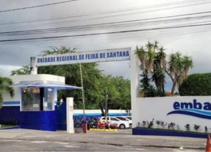 Agência Reguladora multa Embasa por demora na recuperação de rua em Feira de Santana