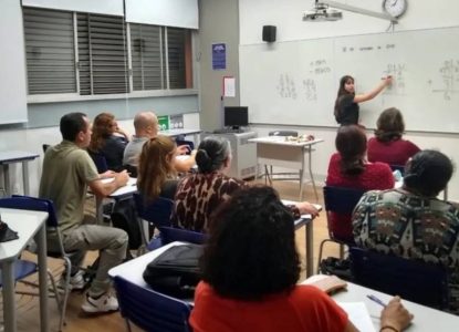 Média de estudo na Bahia fica em 8,9 anos e mais da metade dos adultos não concluíram Ensino Médio