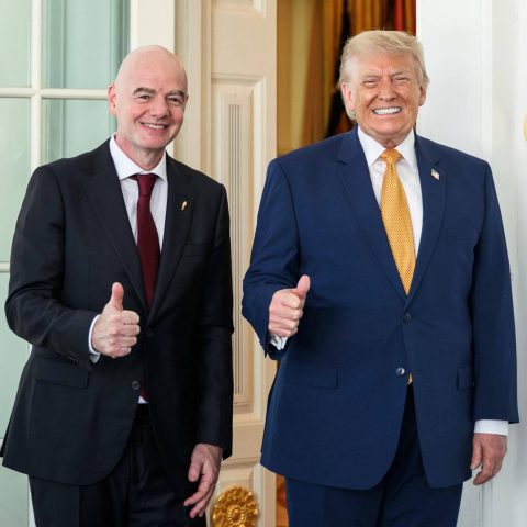 FIFA libera jogador dos Estados Unidos expulso na Copa do Mundo 2026, após ligação de Donald Trump