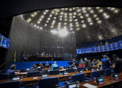 Senado aprova projeto que autoriza uso de spray de pimenta para defesa pessoal de mulheres