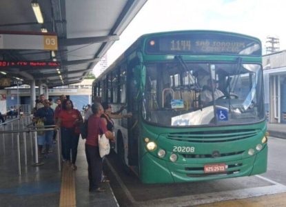 Homem é preso após ser flagrado por vídeo em caso de importunação sexual dentro de ônibus na Bahia