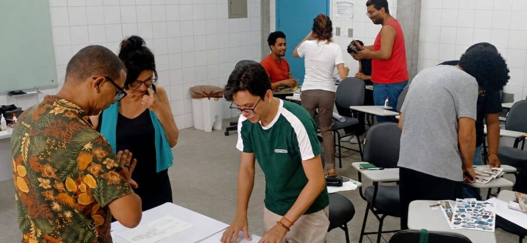 Oficina de pintura e palestra sobre inteligência artificial integram programação gratuita na UEFS