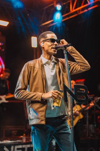 “Três da Manhã”: Netto Brito transforma saudade em novo lançamento do arrocha