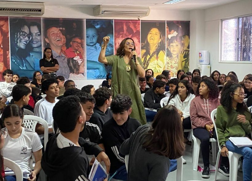 Polícia Civil promove palestra sobre direitos e deveres do ECA em Feira de Santana