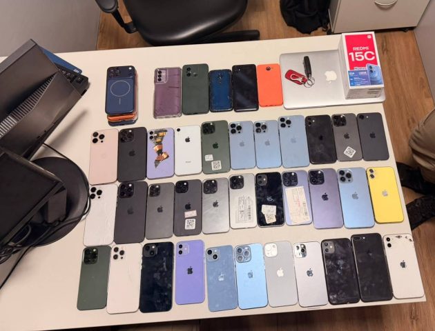 Carga de iPhones e eletrônicos avaliada em R$ 180 mil furtada no interior da Bahia é recuperada