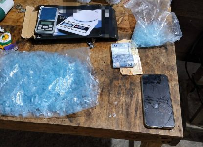 Polícia atua contra tráfico de drogas em Coração de Maria e apreende materiais usados por criminosos