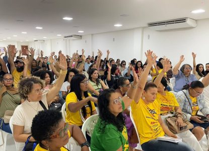 Professores da rede municipal de Feira de Santana aprovam nova paralisação