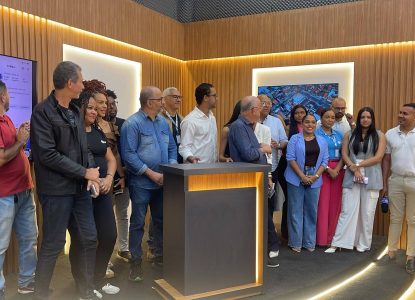 Inaugurado novo estúdio da TV Feira com promessa de transmitir 12 horas de programação diária