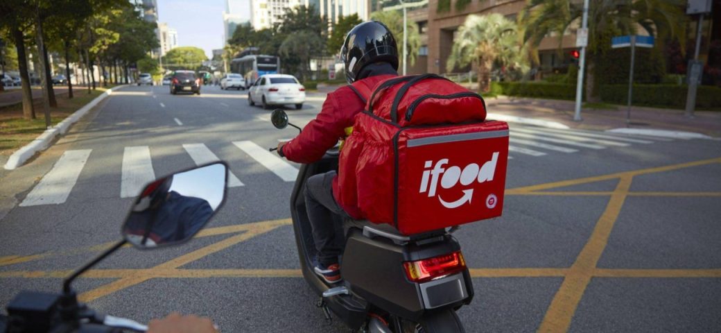 Ministério Público do Trabalho obtém liminar que obriga INSS e iFood a atender entregadores acidentados