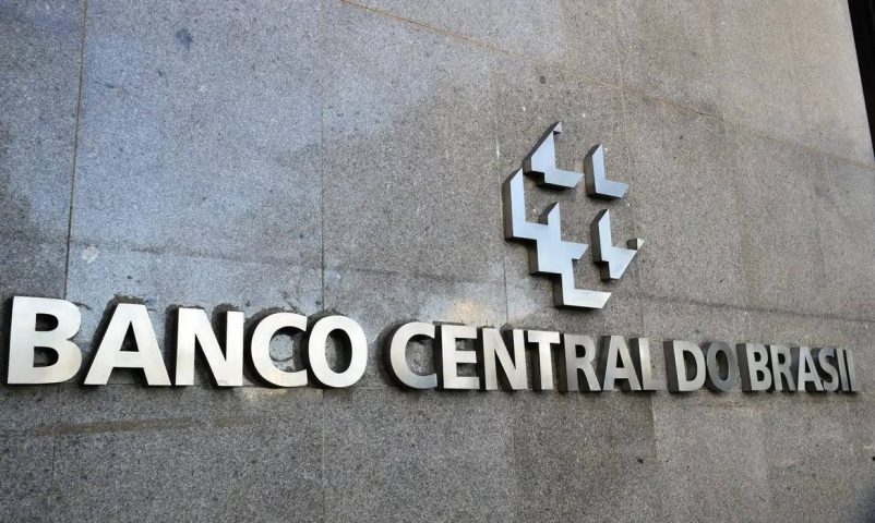 Banco Central e Receita Federal são autorizados a realizar concursos