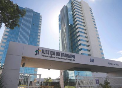 Ministério Público do Trabalho obtém liminar que obriga INSS e iFood atender entregadores acidentados