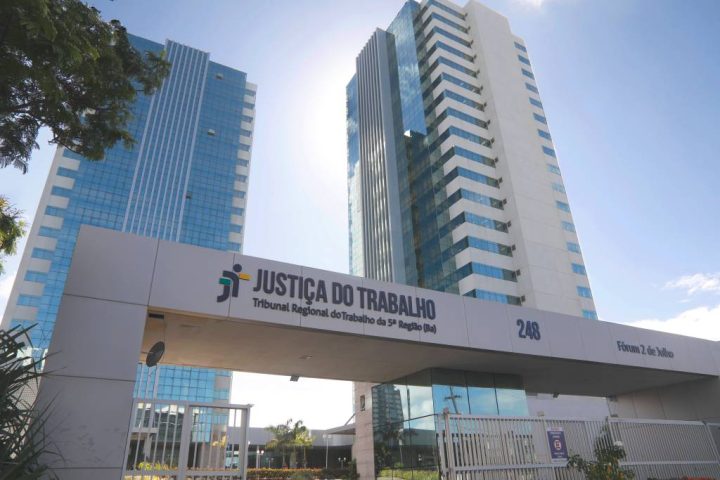 Ministério Público do Trabalho obtém liminar que obriga INSS e iFood atender entregadores acidentados