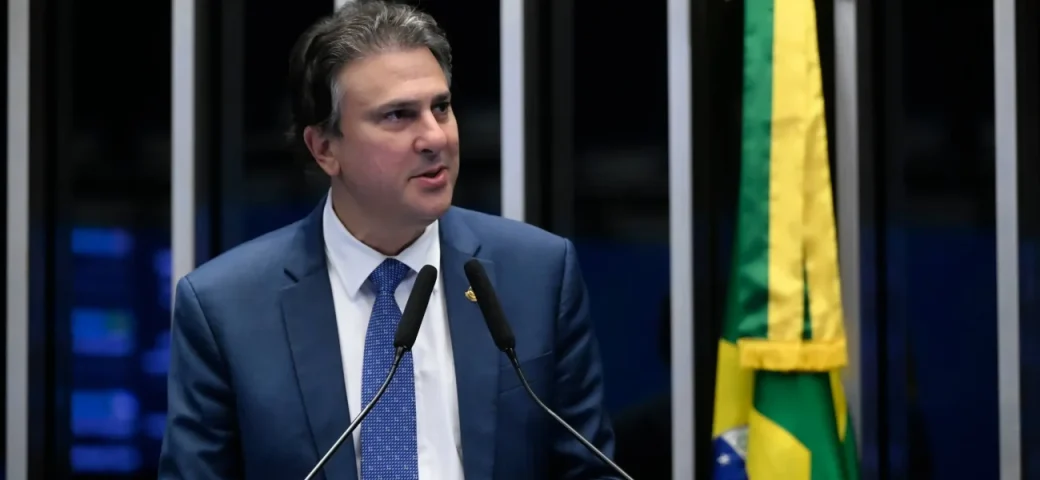 Camilo Santana assume liderança do PT no Senado; saiba quem é