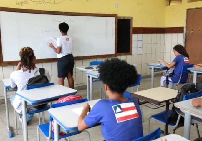 18% dos estudantes baianos entre 15 a 17 anos ainda não chegaram ao Ensino Médio