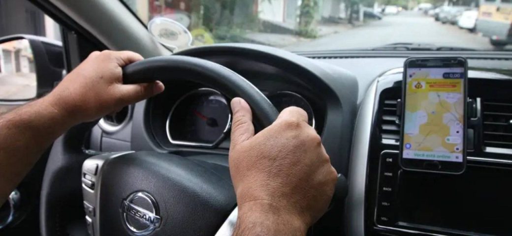 STF retoma julgamento sobre vínculo entre motoristas de apps e plataformas