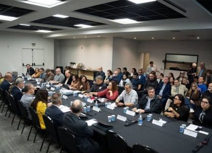 Bancários aprovam paralisação nacional de 24 horas na próxima quinta, 20