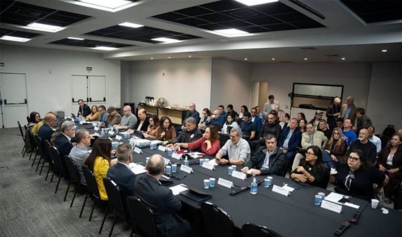 Bancários aprovam paralisação nacional de 24 horas na próxima quinta, 20