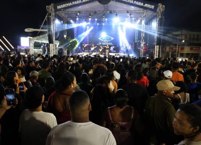31ª Marcha para Jesus reúne centenas de feirenses na abertura de edição inédita