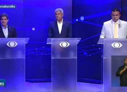 Debate entre candidatos ao governo da Bahia tem troca de críticas e embates sobre saúde, educação e segurança