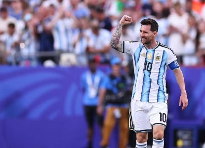 Lionel Messi anuncia aposentadoria da seleção argentina