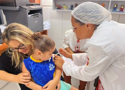 Feira de Santana inicia campanha para atualizar vacinação de crianças e adolescentes