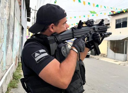 Operação combate tráfico de drogas e comércio ilegal de armas em Feira de Santana, Salvador e Serra Preta