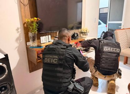 Operação Sífiso III investiga corrupção e entrada de celulares no presídio de Feira de Santana