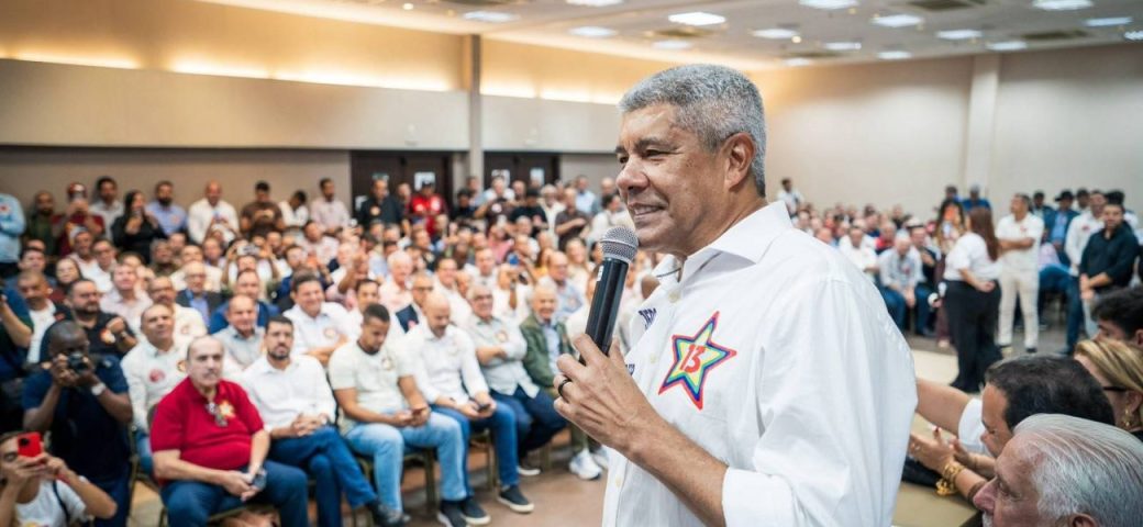 Candidato à reeleição ao governo da Bahia, Jerônimo Rodrigues reúne mais de 330 prefeitos em Salvador