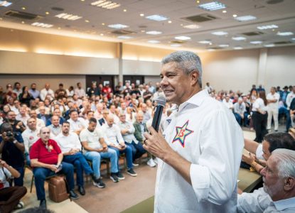 Candidato a reeleição ao governo da Bahia, Jerônimo Rodrigues reúne mais de 330 prefeitos em Salvador