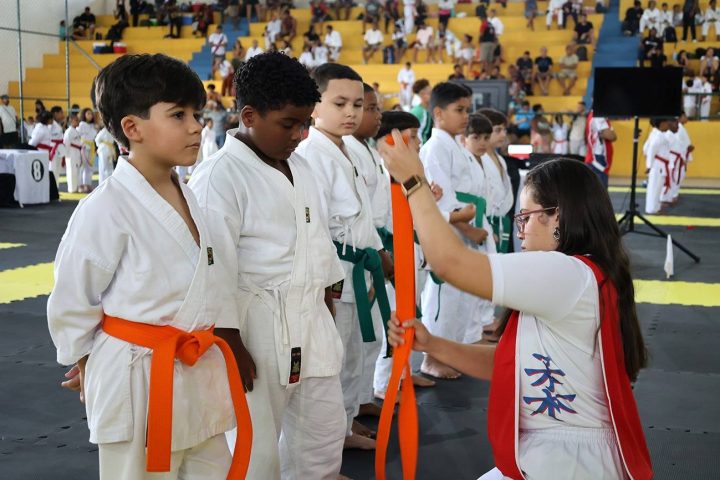 Campeonato Baiano de Karatê reúne atletas de diferentes idades no Ginásio Oyama Pinto