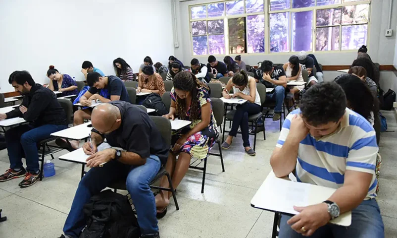 Provas do Encceja serão aplicadas no domingo, 23; consulte locais