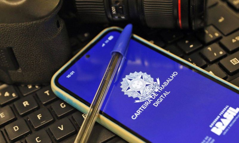 IBGE: desemprego cai para 5,3% no Brasil, menor para trimestre terminado em julho desde 2012