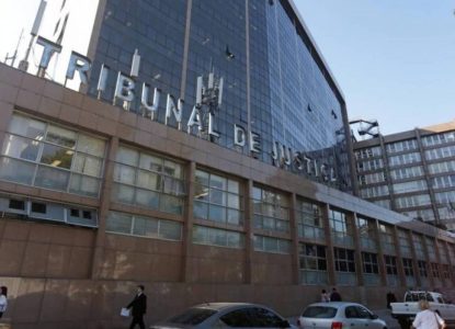Justiça do Rio de Janeiro retira embaixador do Feira FC de processo que investiga bets e lavagem de dinheiro