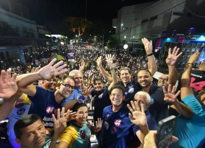 Durante comício em Itabuna, ACM Neto diz que vai ampliar acesso dos jovens às universidades estaduais