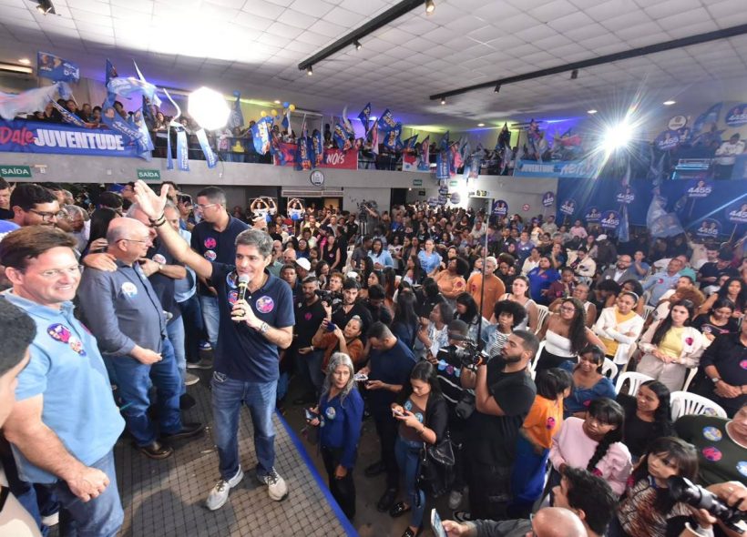 ACM Neto realiza ato de campanha em Feira de Santana com promessas para educação, tecnologia e segurança